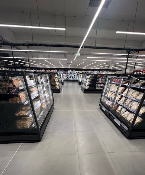 Grande distribution avec carrelage